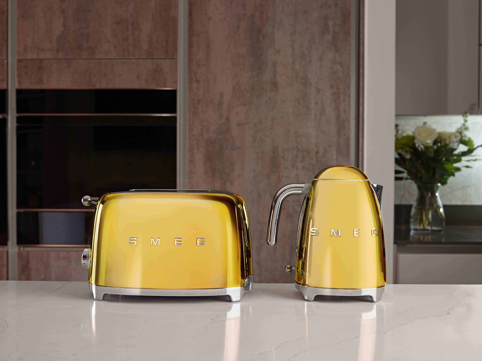 Gold Smeg Kettle and Toaster in a Masterclass Kitchen