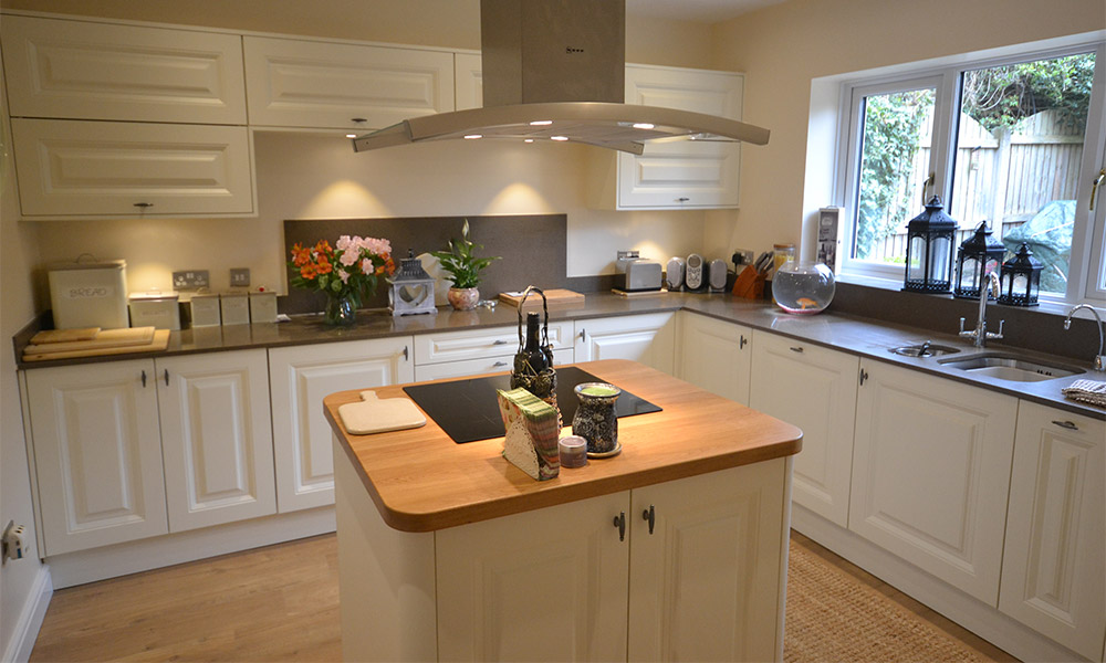 howarth kitchens        <h3 class=