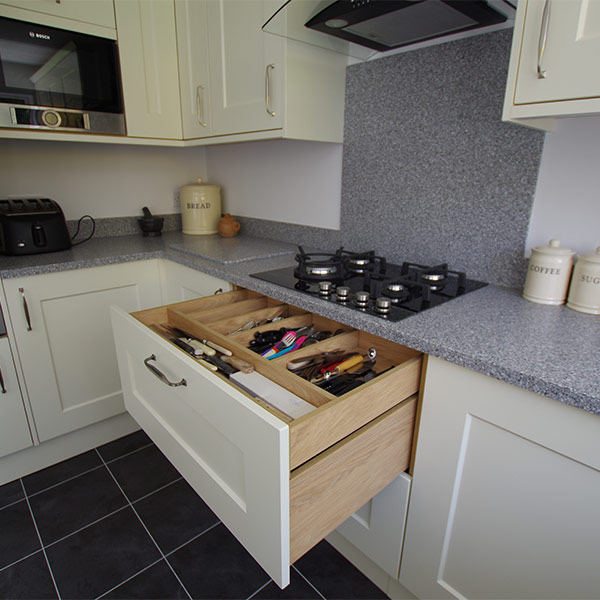 Hutton Ivory With Portland Oak Cabinetry Real Kitchens Design