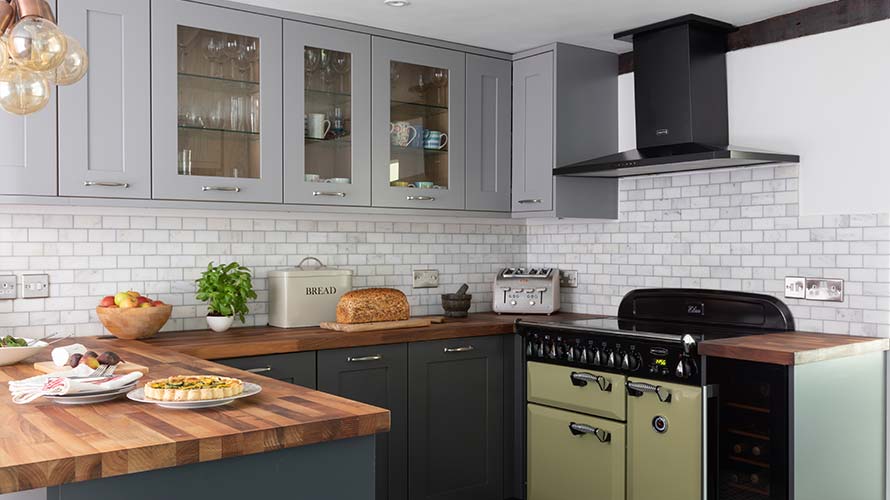 A cosy country shaker kitchen