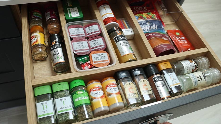 Spice drawer kitchen storage