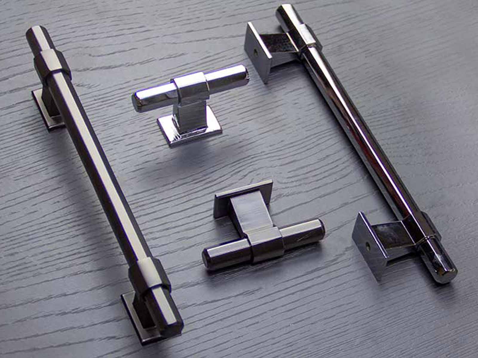 T handles for kitchen cabinets in a metallic finish