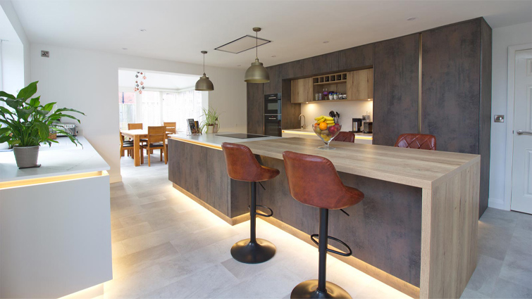 A large kitchen refurb designed to show how to modernise a kitchen