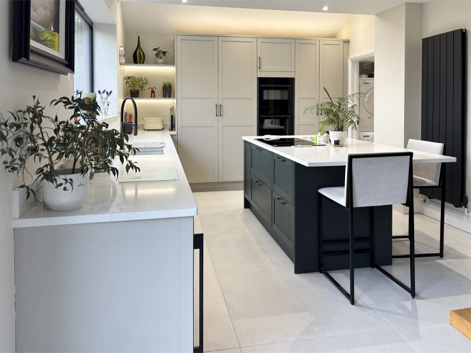 A black and grey Shaker kitchen showing the best size for a kitchen island