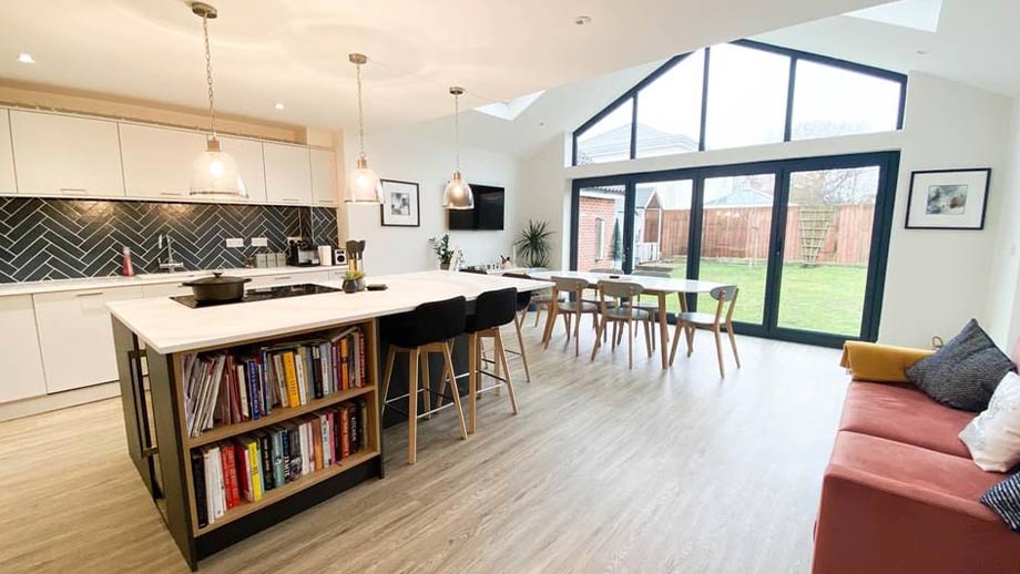 A multifunctional kitchen extension with kitchen island