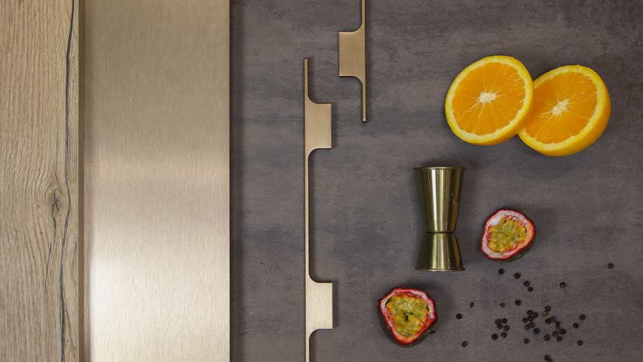Modern kitchen finishes with gold kitchen handles