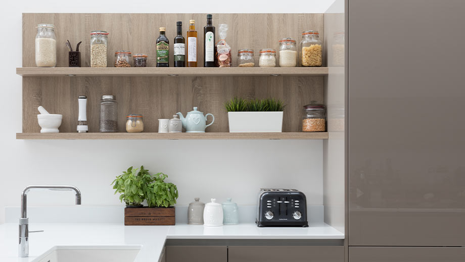 7 Reasons to add open kitchen shelves into your scheme - Kitchen ...