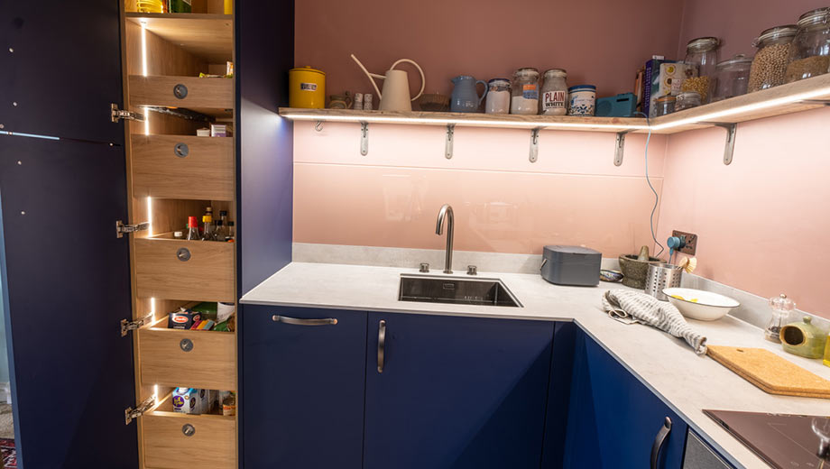 Small kitchen with a SpaceTower larder cabinet