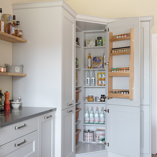 Space-saving kitchen storage