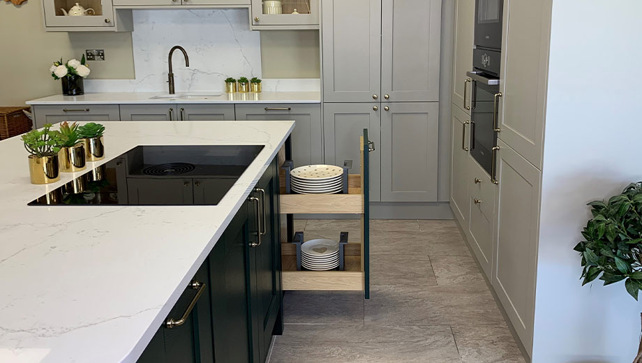 Space-saving kitchen island storage