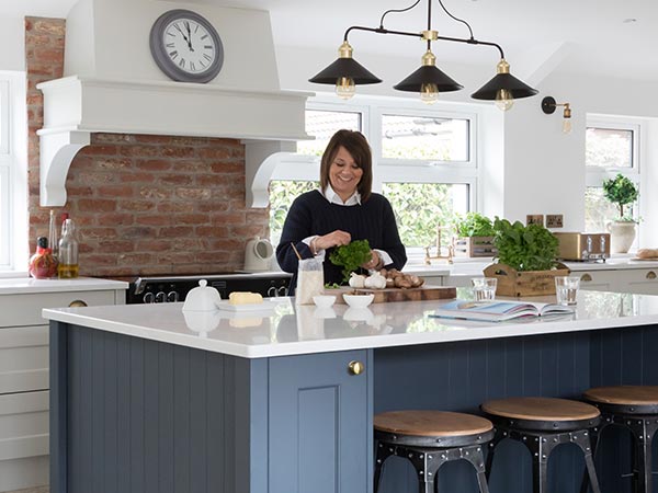 Handleless kitchens by Masterclass Kitchens