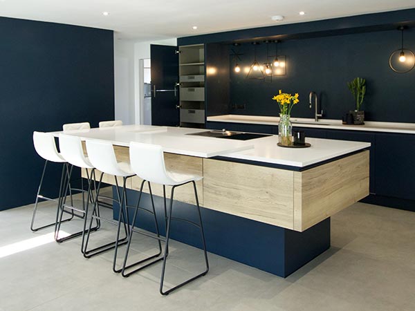 Handleless kitchens by Masterclass Kitchens